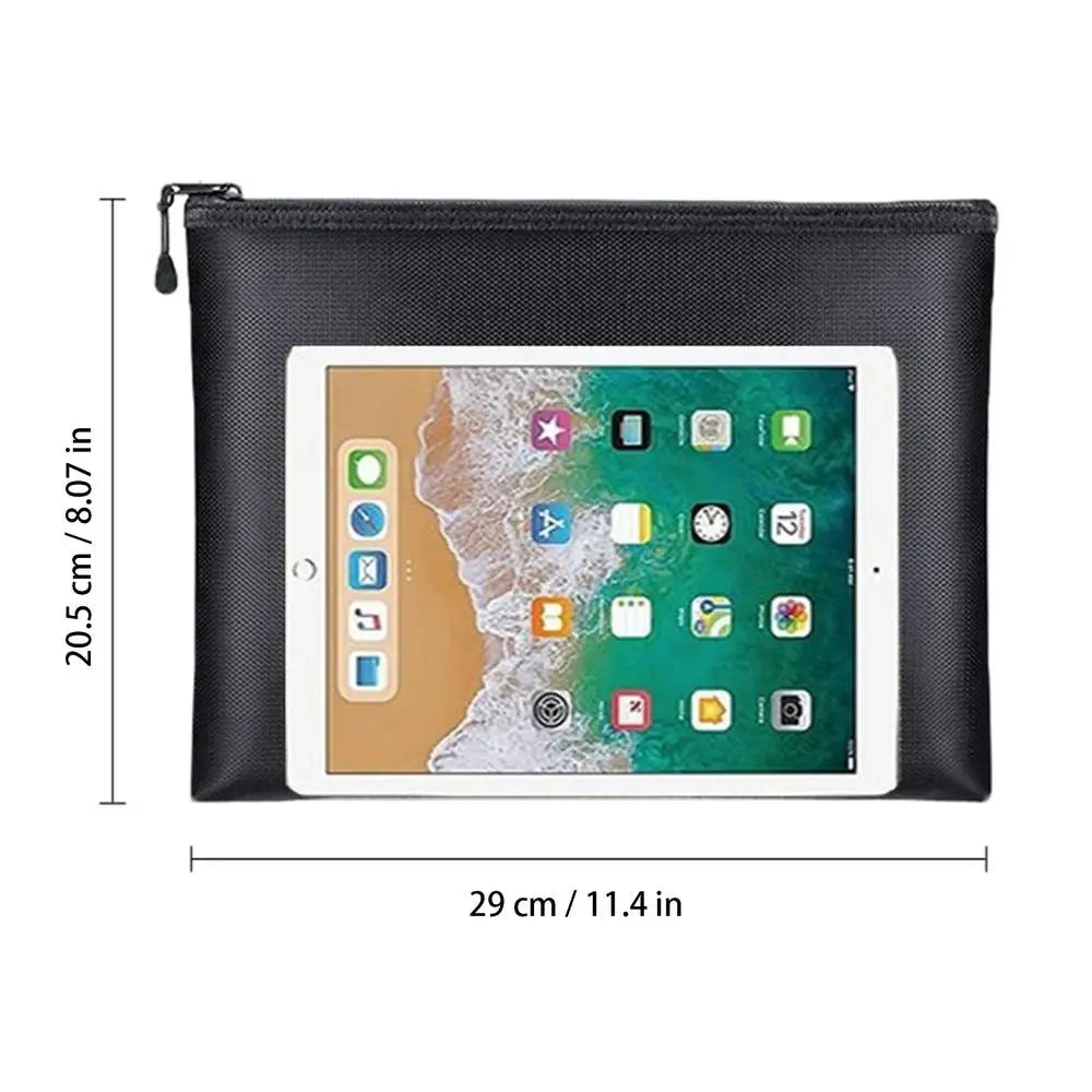Waterproof document holder – ideal for 72h survival kits and European preparedness